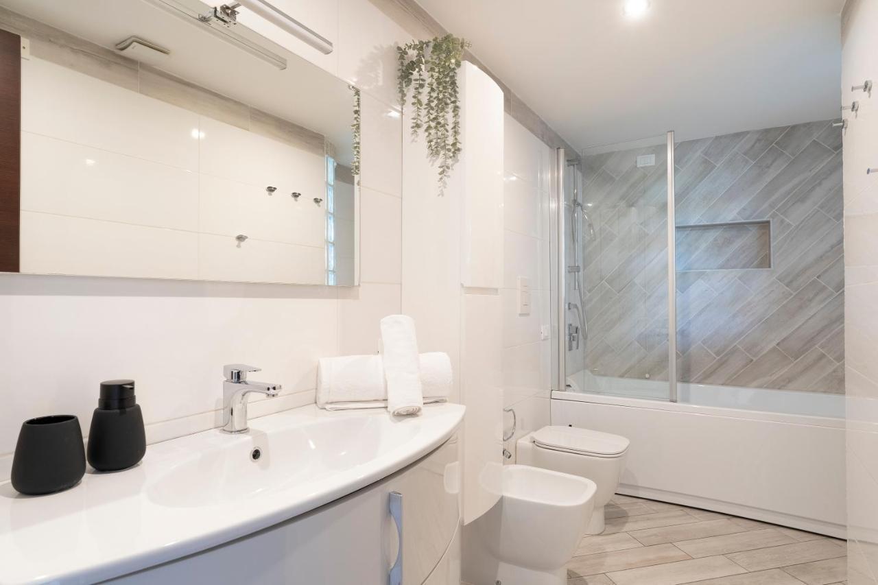 La Plaia Suites Cagliari Bagian luar foto
